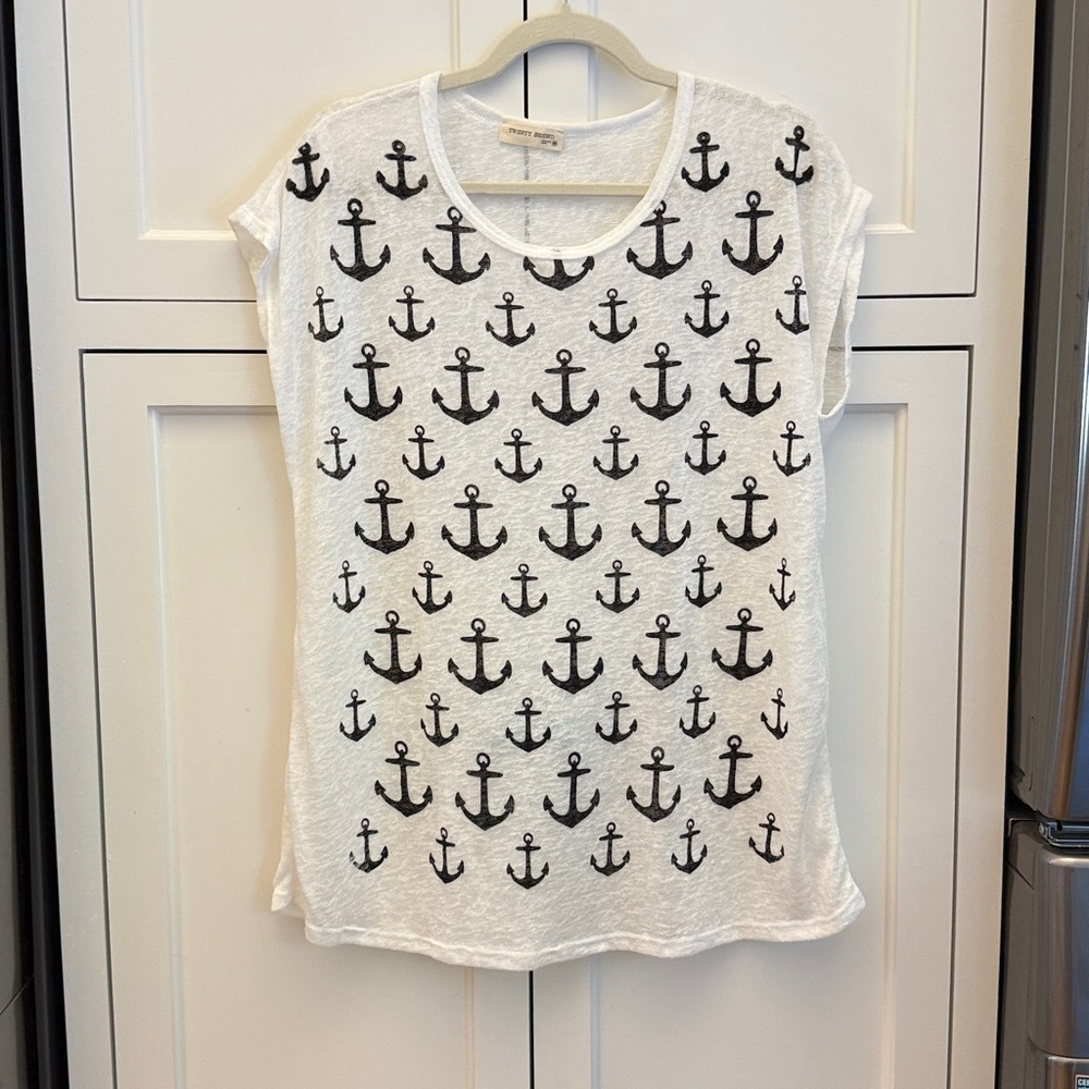 Twenty Second White Knit Top with Anchors